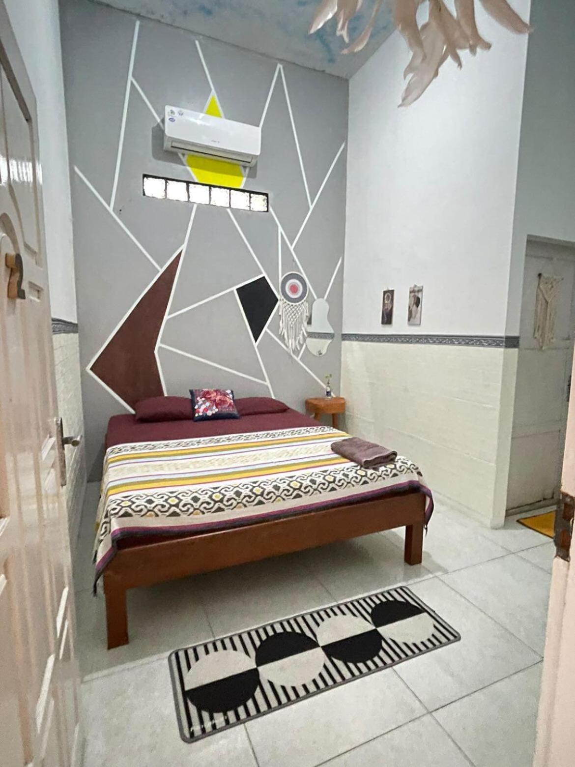 Loyal Friend Hostel Karimunjawa Luaran gambar