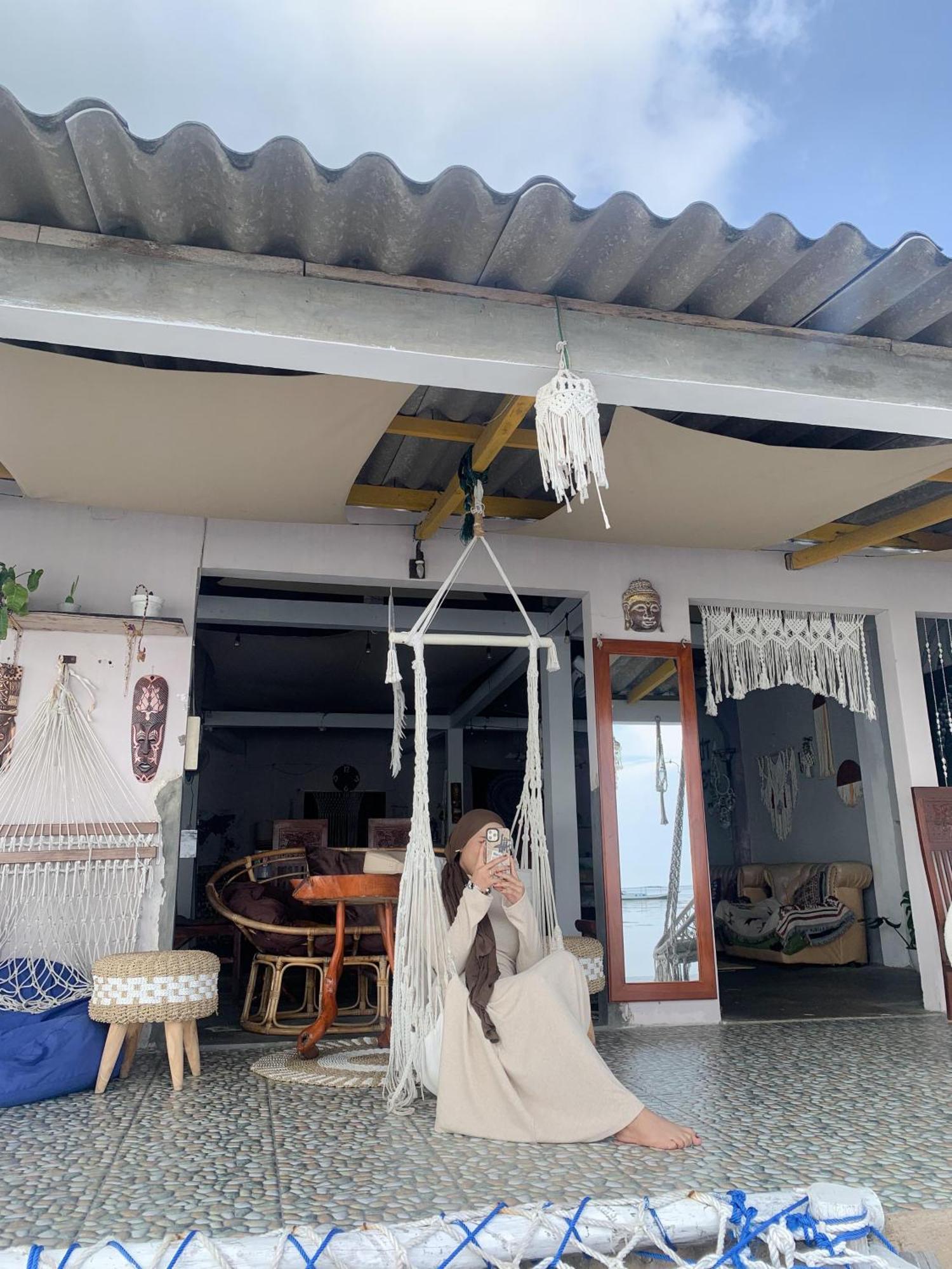 Loyal Friend Hostel Karimunjawa Luaran gambar